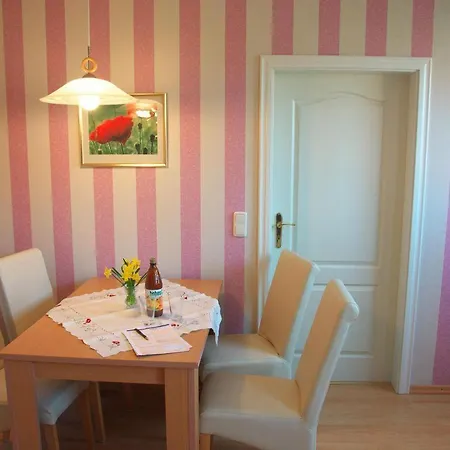Apartamento Ferienhaus-bisdorf-mohn *